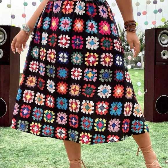 Quilt Pattern Multi Color Light Weight Midi Skirt - Picture 2 of 6